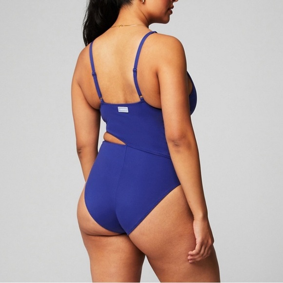 BRAND NEW NEVER WORN. Fabletics Seaside Cut-Out one piece. Built - Picture 2 of 4